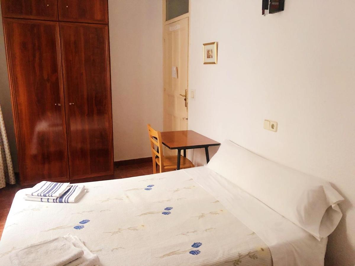 Hostal Castilla Madrid Exteriér fotografie