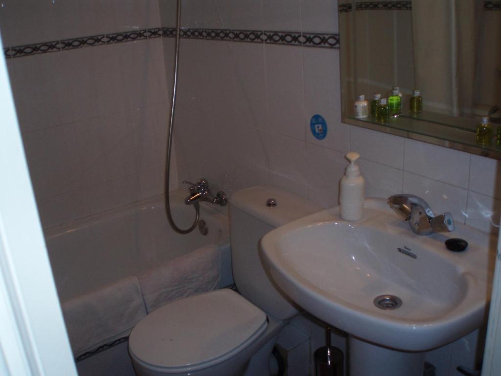 Hostal Castilla Madrid Exteriér fotografie